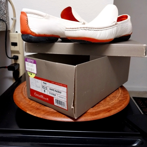 Cole Haan flats slip-on - Picture 6 of 10